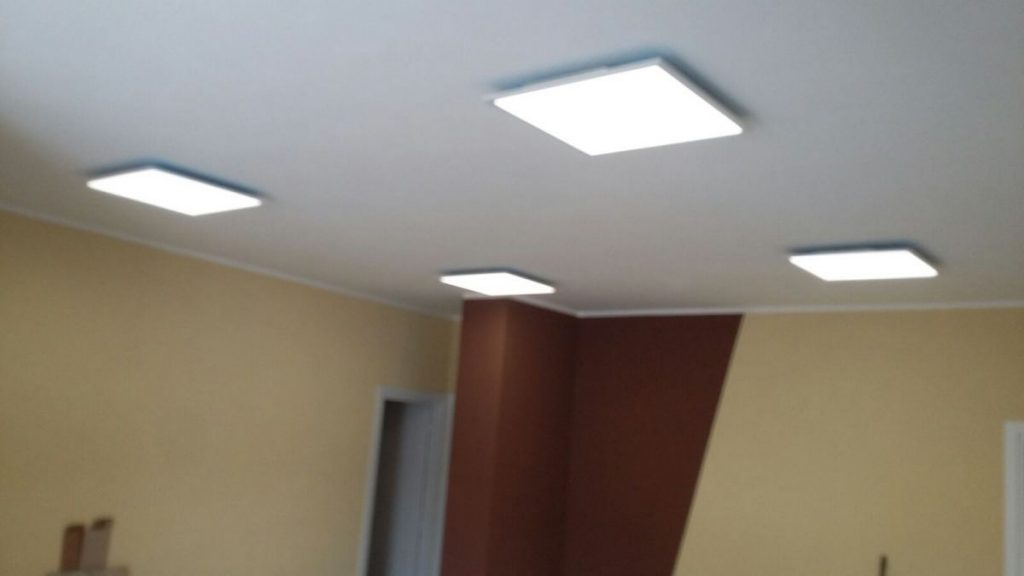 Impianto elettrico commerciale a Crescentino 1